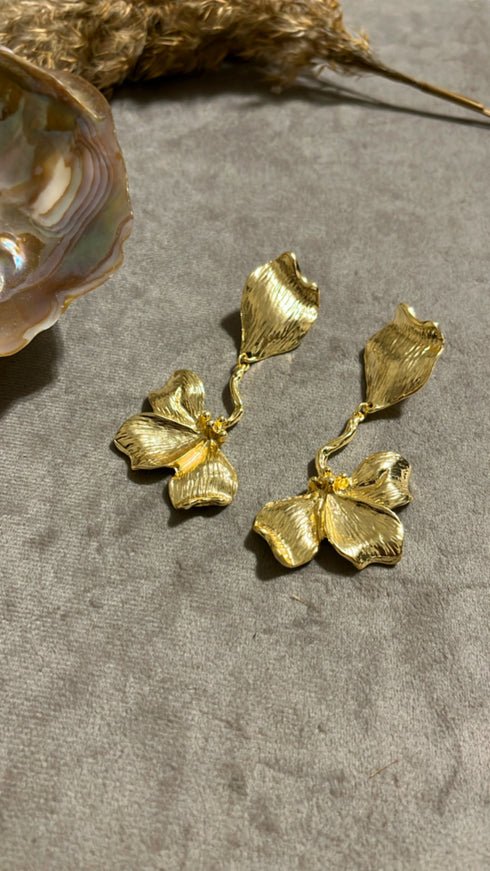 Golden bloom